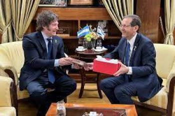El acercamiento de Milei al juda&iacute;smo: una relaci&oacute;n de admiraci&oacute;n y pol&eacute;mica