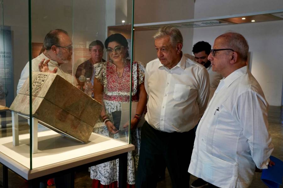 AMLO constata restauración del Museo Regional de los Pueblos de Morelos y murales de Diego Rivera