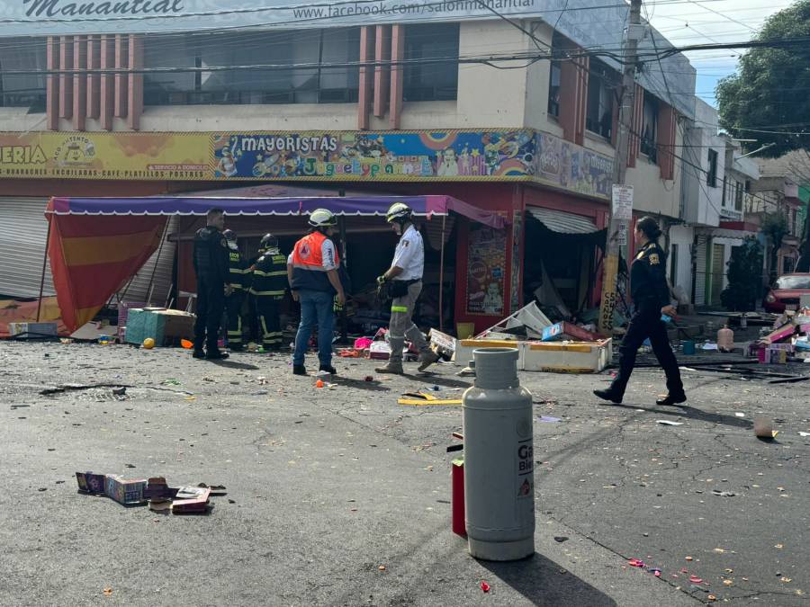 Explosión en taquería de Iztapalapa, deja tres personas lesionadas