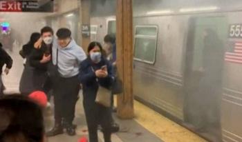 Tr&aacute;gico tiroteo en estaci&oacute;n de metro de Nueva York deja una v&iacute;ctima mortal y cinco heridos