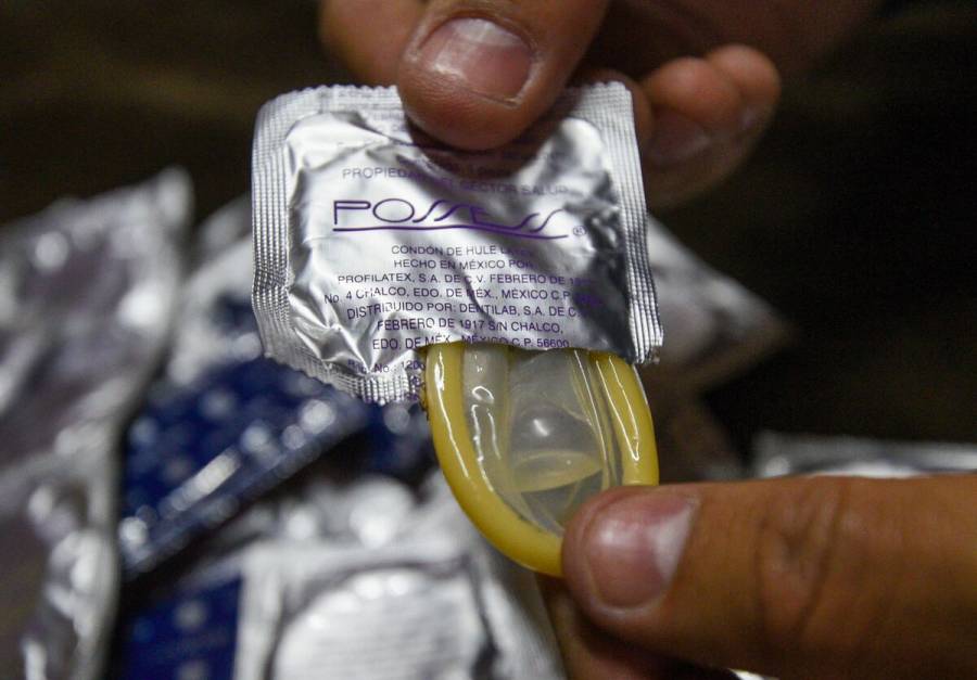 Adolescentes usan m&aacute;s el cond&oacute;n que los adultos en M&eacute;xico: Ensanut