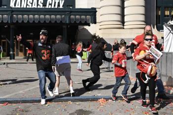 Un muerto y nueve heridos en tiroteo en el desfile del Super Bowl en EEUU