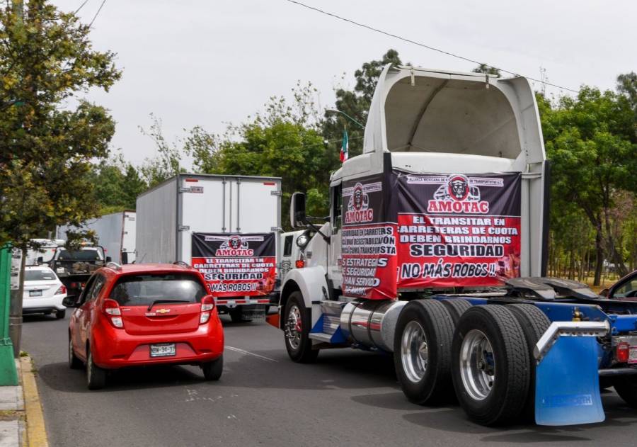 Transportistas mexicanos anuncian Paro Nacional por demandas de seguridad