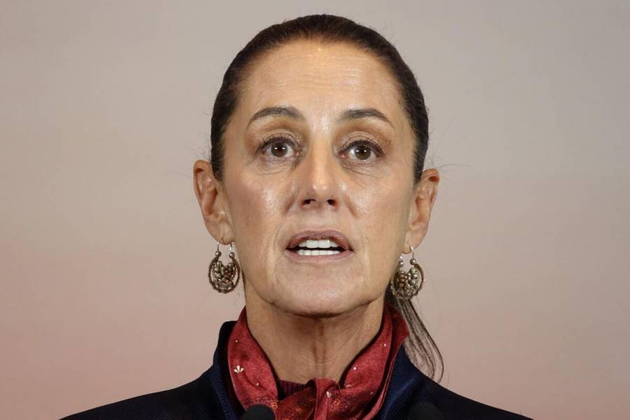 Propone Sheinbaum analizar emisiones contaminantes antes de cerrar refinería de Cadereyta