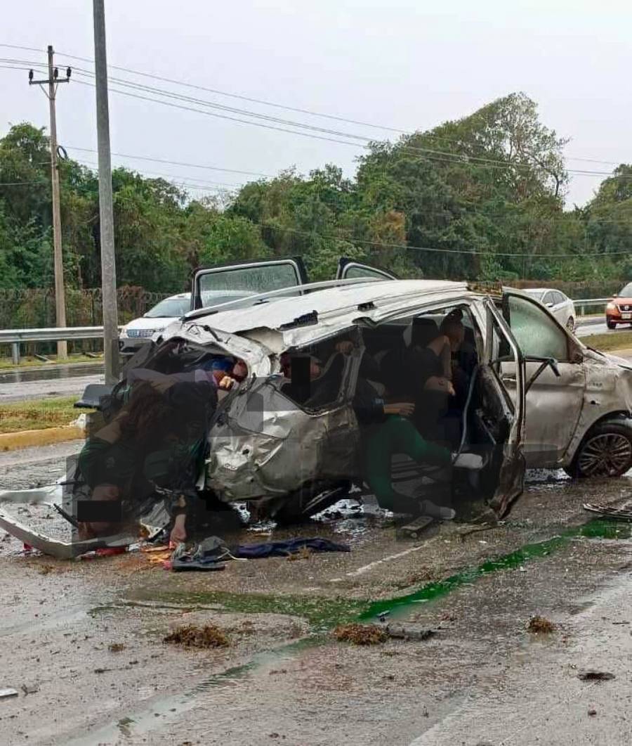 Cinco argentinos buscaban renovar su estadía en México y fallecen en accidente