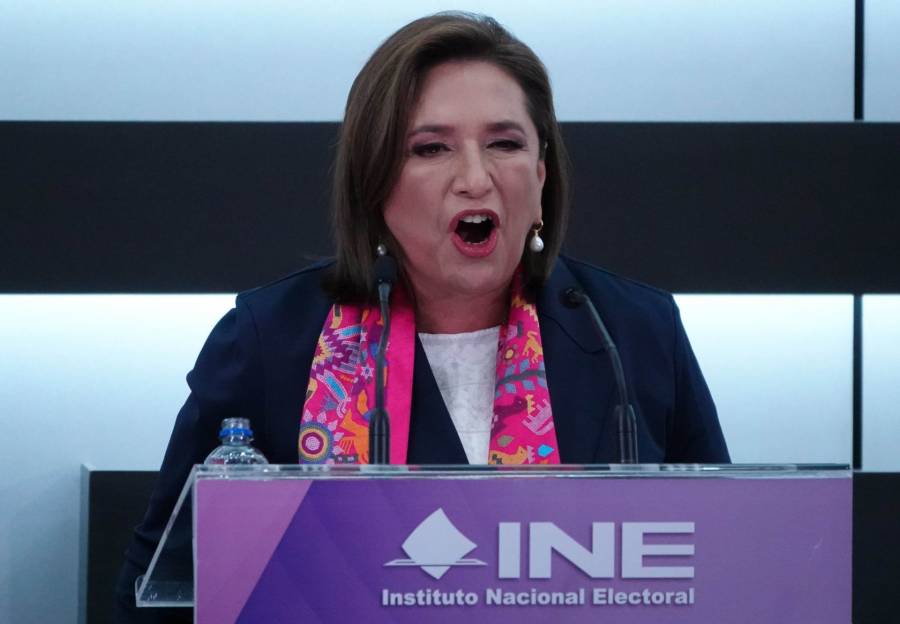 Xóchitl Gálvez registra su candidatura presidencial ante el INE