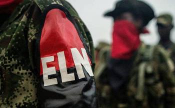 Guerrilla del ELN anuncia que congela di&aacute;logos de paz con gobierno de Colombia