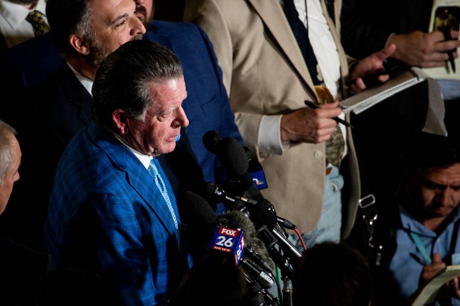 Fiscal de Texas demandó a organización sin fines de lucro por ayudar a migrantes