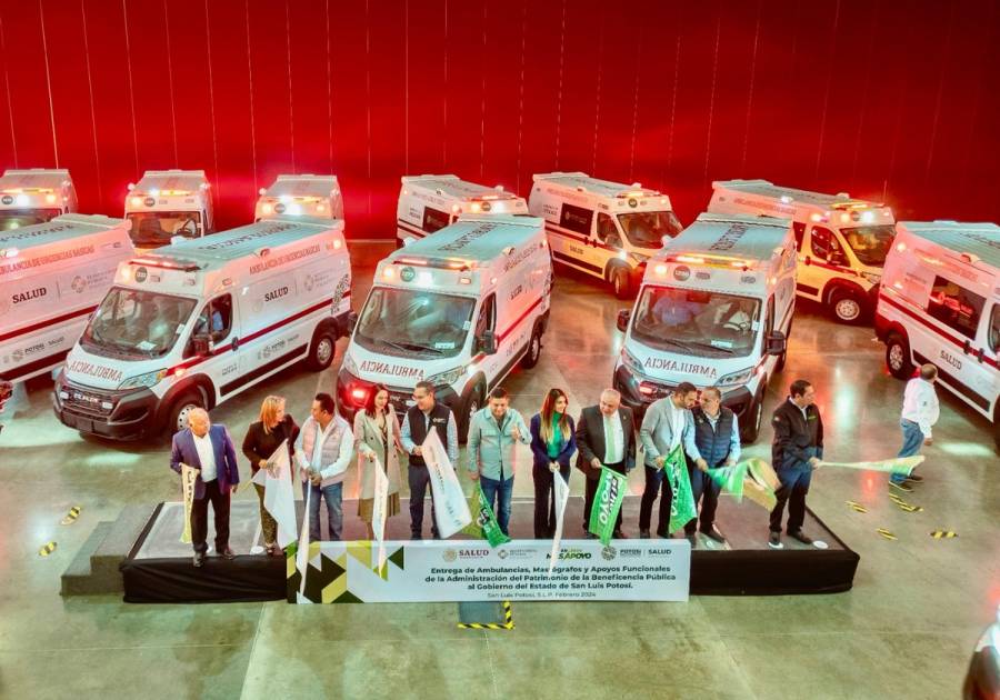 Beneficencia Pública entrega insumos médicos en Puebla y San Luis Potosí