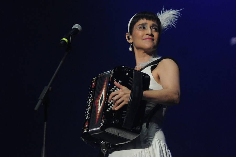 Anuncian concierto de Julieta Venegas en el Zócalo de la CDMX