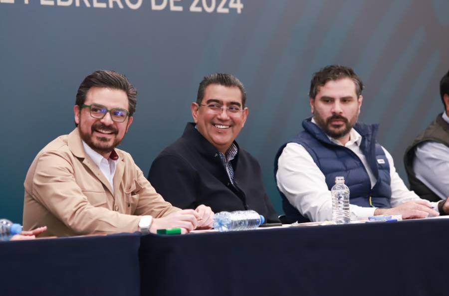 Céspedes y Zoé Robledo inauguran nueva Unidad de Oftalmología