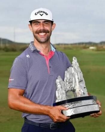 Sudafricano Van Rooyen toma liderato en la primera jornada del M&eacute;xico Open