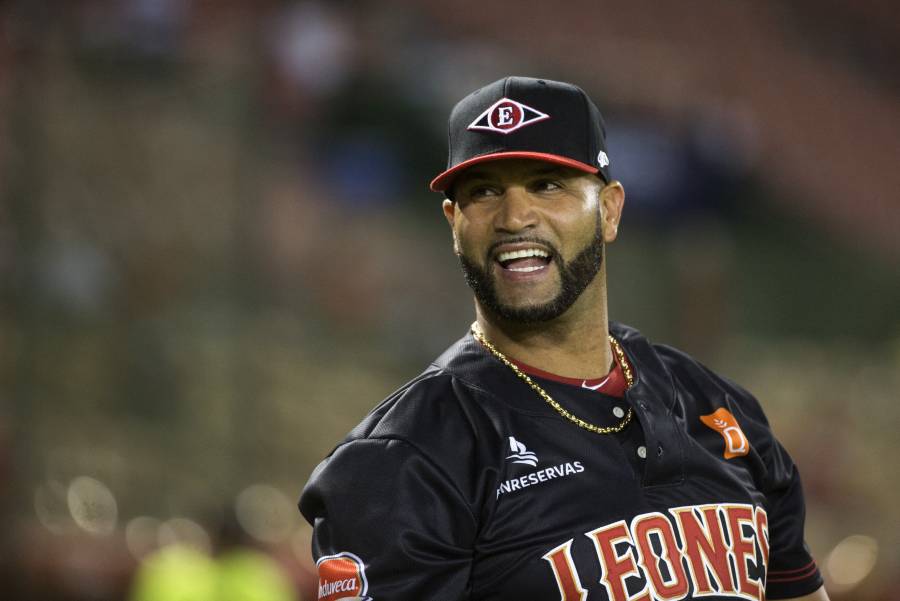 Albert Pujols abre etapa como mánager en República Dominicana