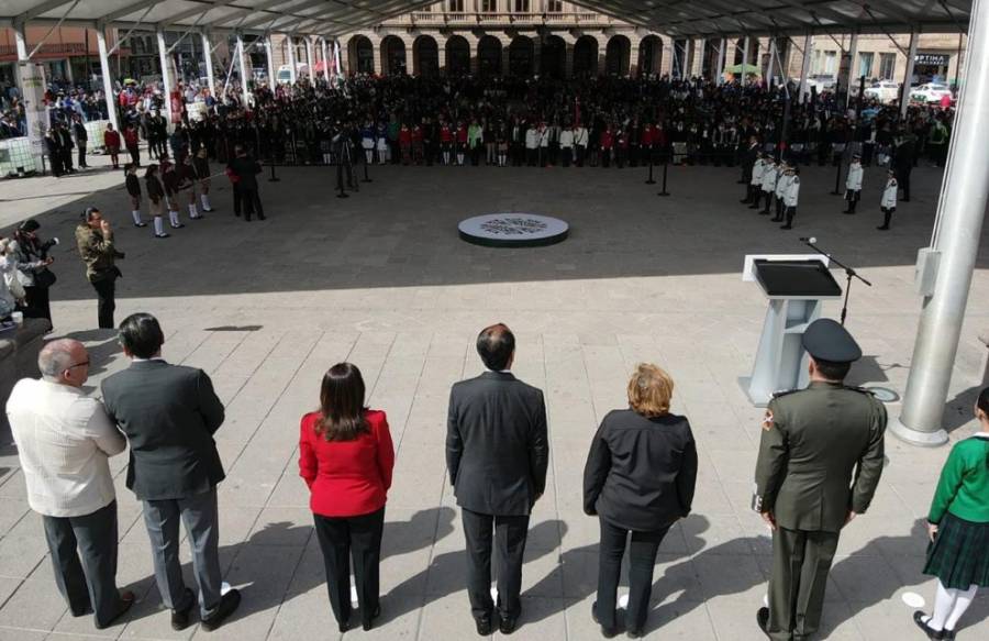 Gobierno de SLP conmemora día de la bandera
