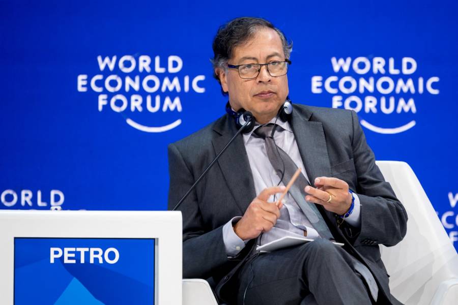 Gustavo Petro responde con firmeza a declaraciones de Milei