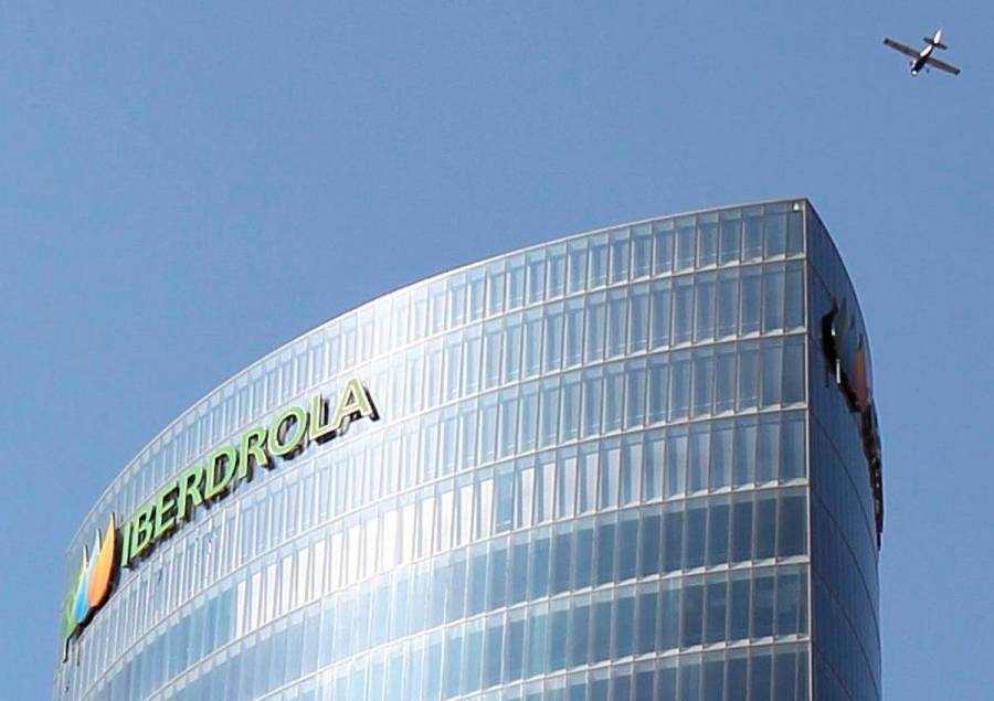 Gobierno de México cierra adquisición de 13 plantas de generación eléctrica de Iberdrola por 6 mil 200 millones de dólares