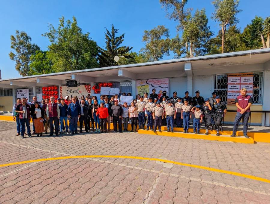 Escuela en Tlalnepantla estrena sistema de adaptación de agua de lluvia