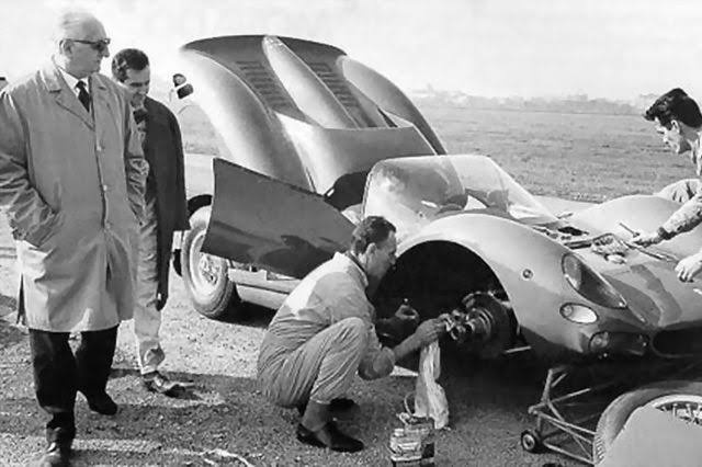 Explorando la Pasi&oacute;n por Ferrari: M&aacute;s All&aacute; de la Pel&iacute;cula