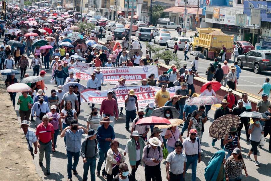 Marcha de la CNTE dejará sin clases a casi un millón de alumnos en Oaxaca