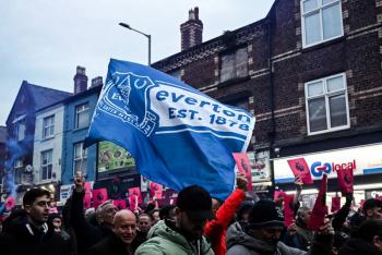 Premier League reduce sanci&oacute;n al Everton