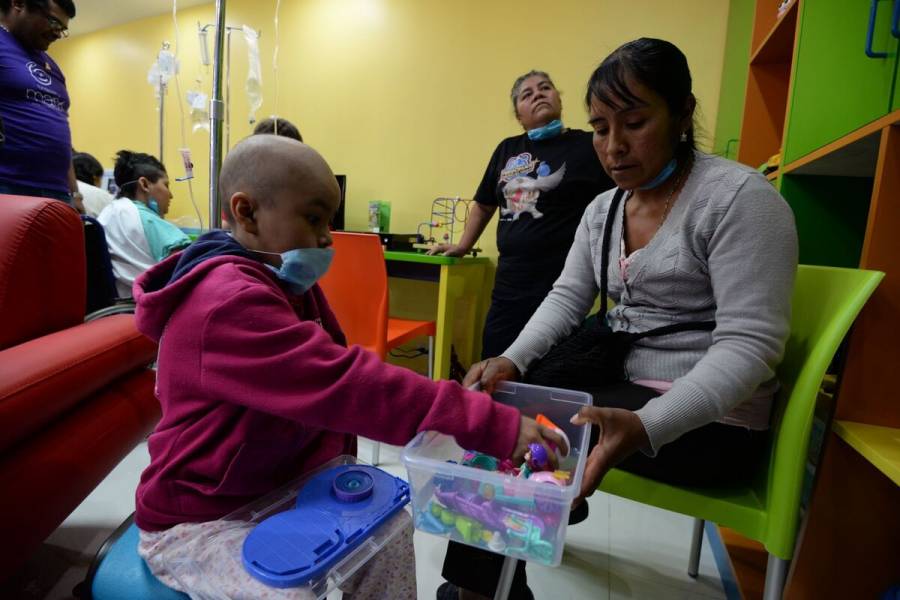 En dos años, IMSS atiende 2 mil 721 nuevos casos de pacientes menores de edad con cáncer