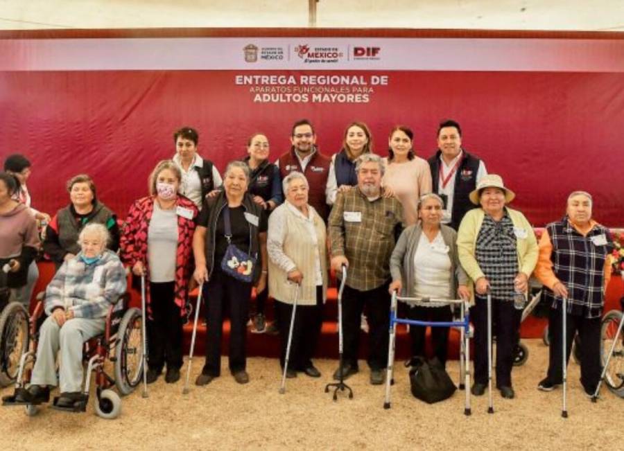 DIFEM entrega más de mil aparatos funcionales para adultos mayores