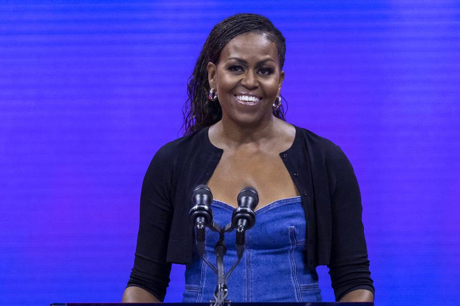 Demócratas prefieren de candidata a Michelle Obama que a Joe Biden