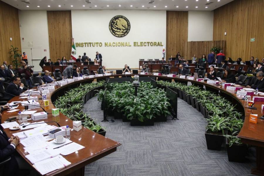 INE multa con 51 mdp a partidos por gastos de precampa&ntilde;a