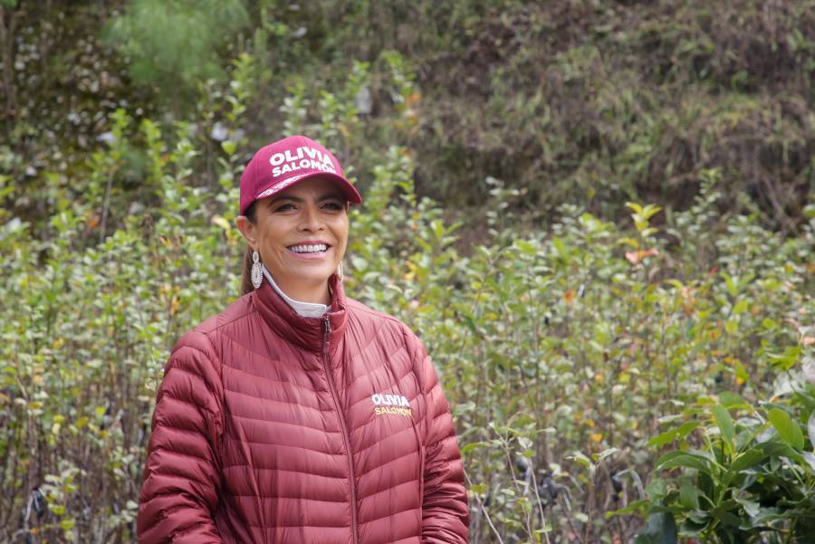 Se une Olivia Salomón al equipo de campaña de Claudia Sheinbaum
