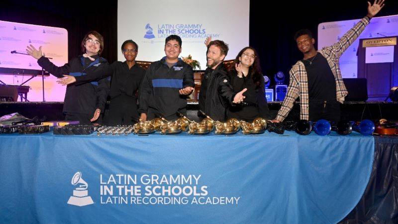 Noel Schajris se une a Fundación Cultural Latin Grammy y apoya a damnificados en Chile