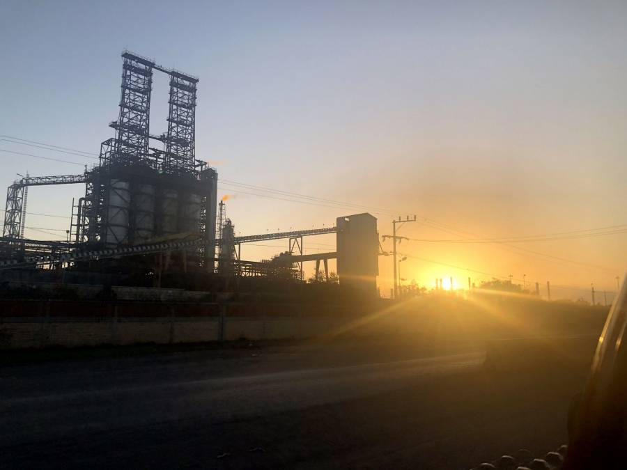 Gobierno de NL clausura refinería de Cadereyta