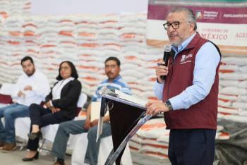 Gobierno Federal y del Edomex apoyan con m&aacute;s de 27 mil toneladas de fertilizantes a productores de Ozumba