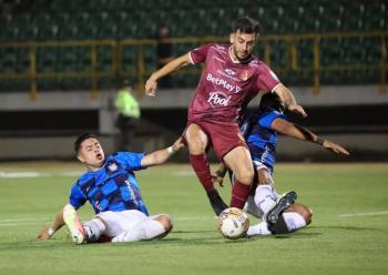 Tolima empata con Boyacá Chicó y sigue a la cabeza del Apertura de Colombia