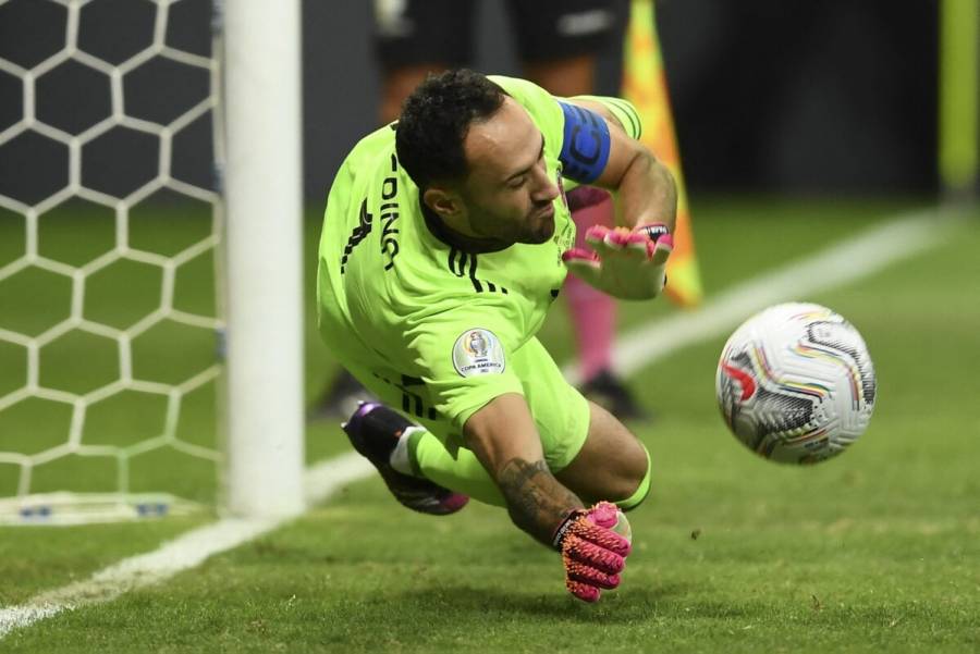 David Ospina reaparece en derrota del Al Nassr