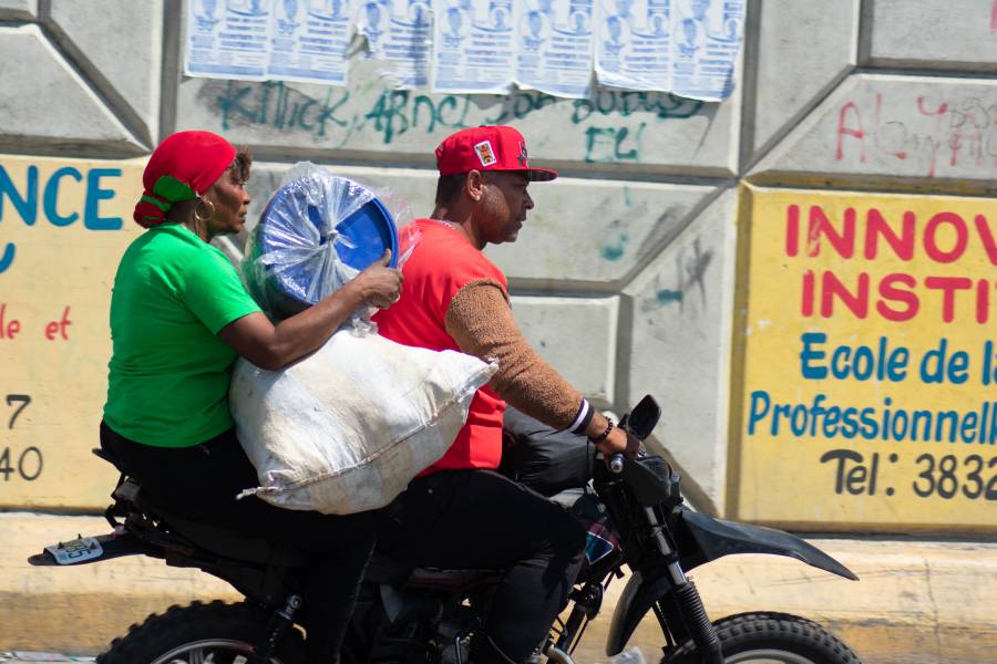 Pandillas armadas atacan academia de polic&iacute;a en Puerto Pr&iacute;ncipe, la capital haitiana