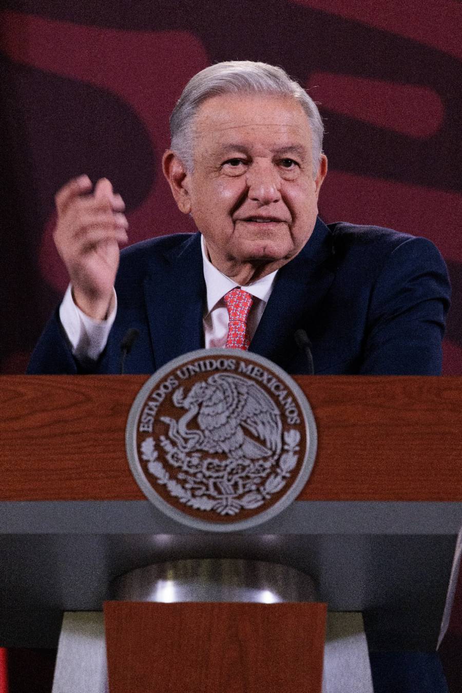 Rechaza AMLO retroceso en democracia como asegura CEM