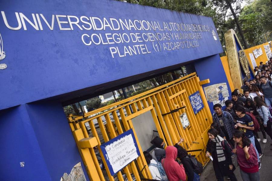 CCH Azcapotzalco suspende clases por incendio en Vaso Regulador El Cristo