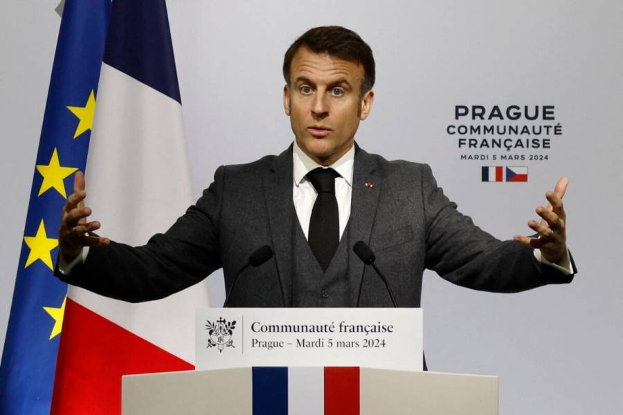 Macron llama en Praga a los aliados de Ucrania a 