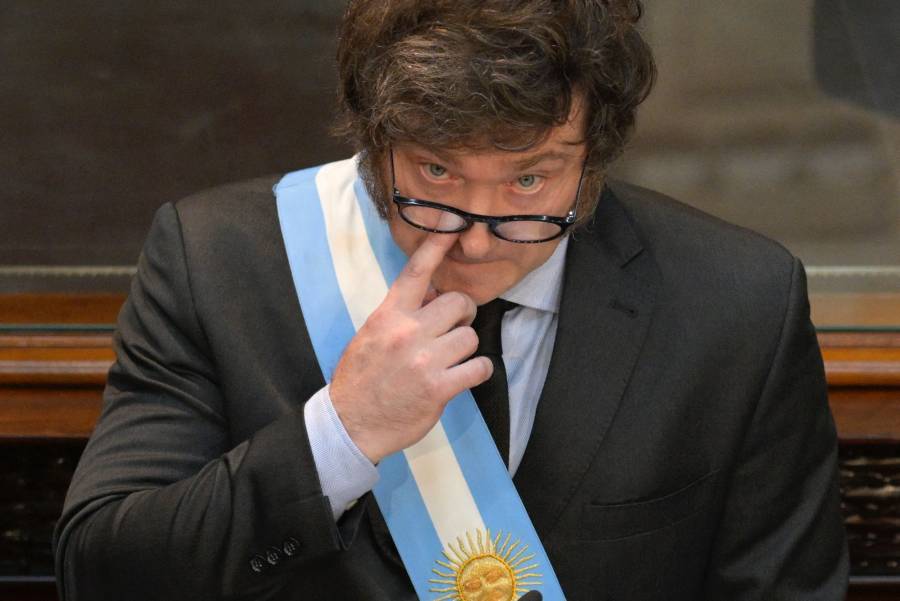 Milei se declara contra el aborto en Argentina en discurso frente a estudiantes