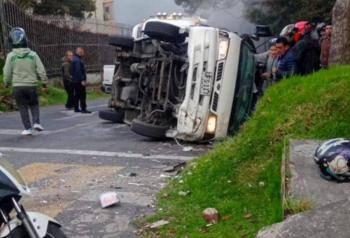 Grave accidente de ruta escolar en Bogot&aacute; deja 14 menores lesionados