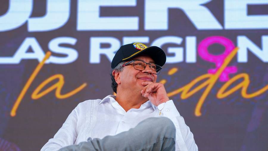Indemnizar a v&iacute;ctimas de la violencia con su papel como gestor de paz, le pidi&oacute; el presidente Petro a Salvatore Mancuso