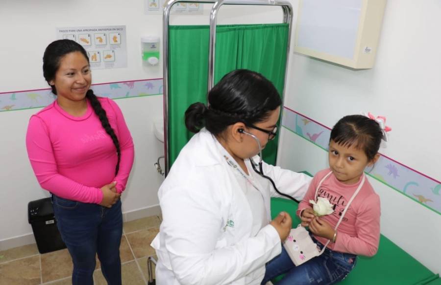 Llega atención médica gratuita a las puertas de las familias potosinas