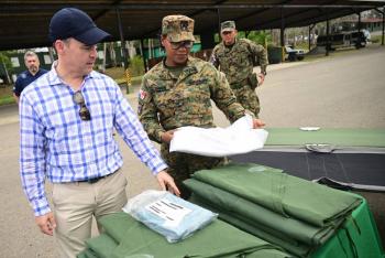 EEUU dona a Panam&aacute; carpas y material para asistir a migrantes en selva de Dari&eacute;n