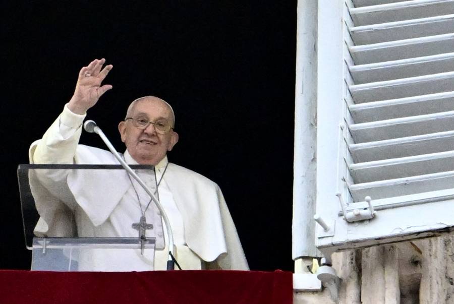 El Papa Francisco llama a erradicar los abusos y comprender a las víctimas
