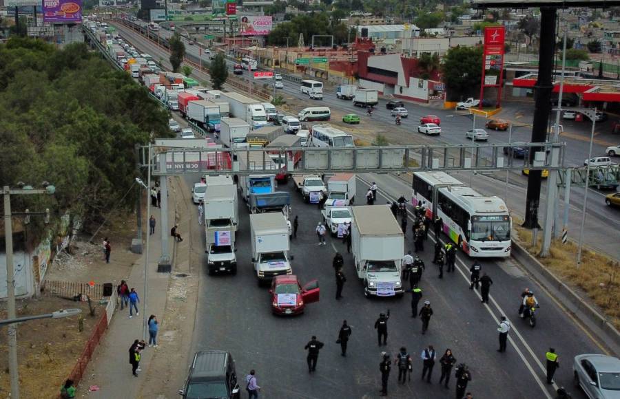 Transportistas del Estado de México llegan a acuerdo con autoridades para evitar bloqueos carreteros