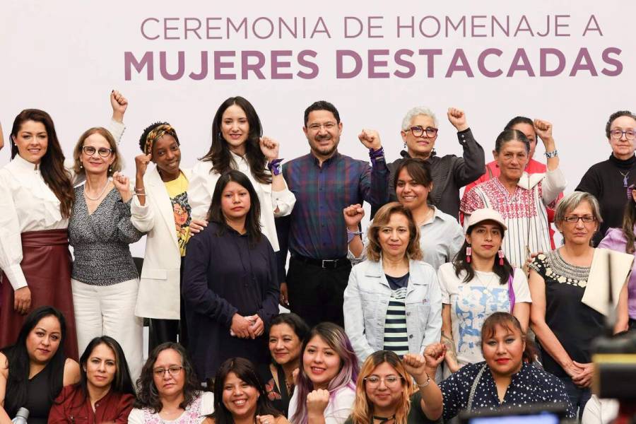 Reconoce Martí Batres labor de 11 mujeres destacadas en la cultura, ciencia y activismo social