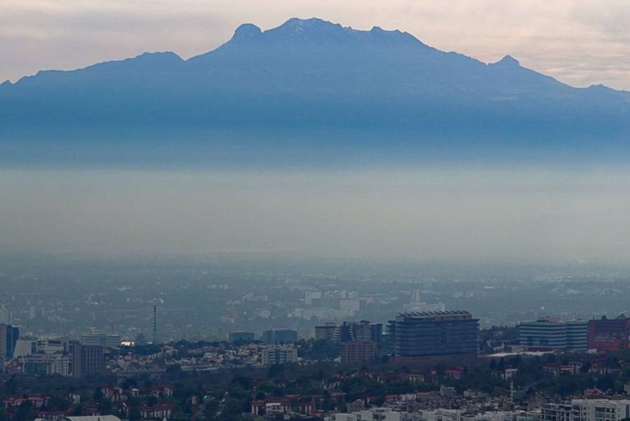 Rescatan a 11 excursionistas en el volc&aacute;n Iztacc&iacute;huatl