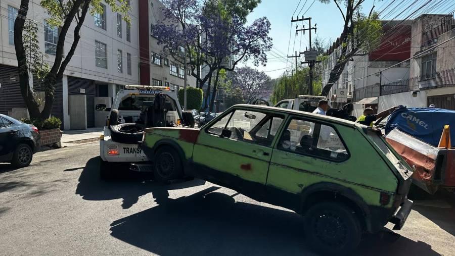 Retiran más de 700 vehículos abandonados en Coyoacán a través del programa de Chatarrización