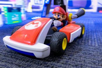 Coleccionistas atesoran videojuegos y juguetes de Mario Bros