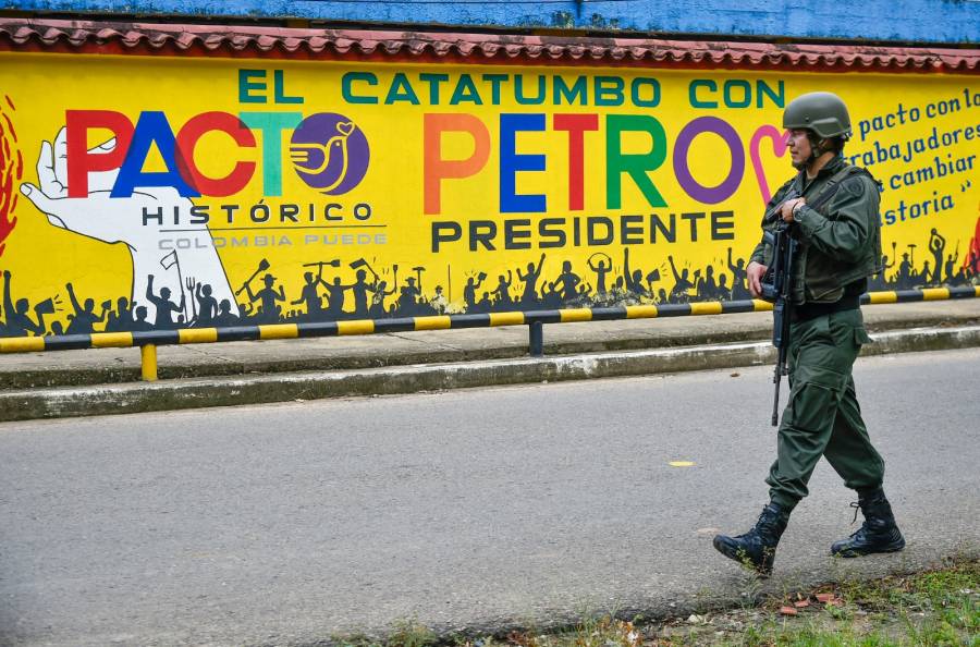 Facci&oacute;n del ELN se compromete a desminar zona en Colombia como gesto de paz